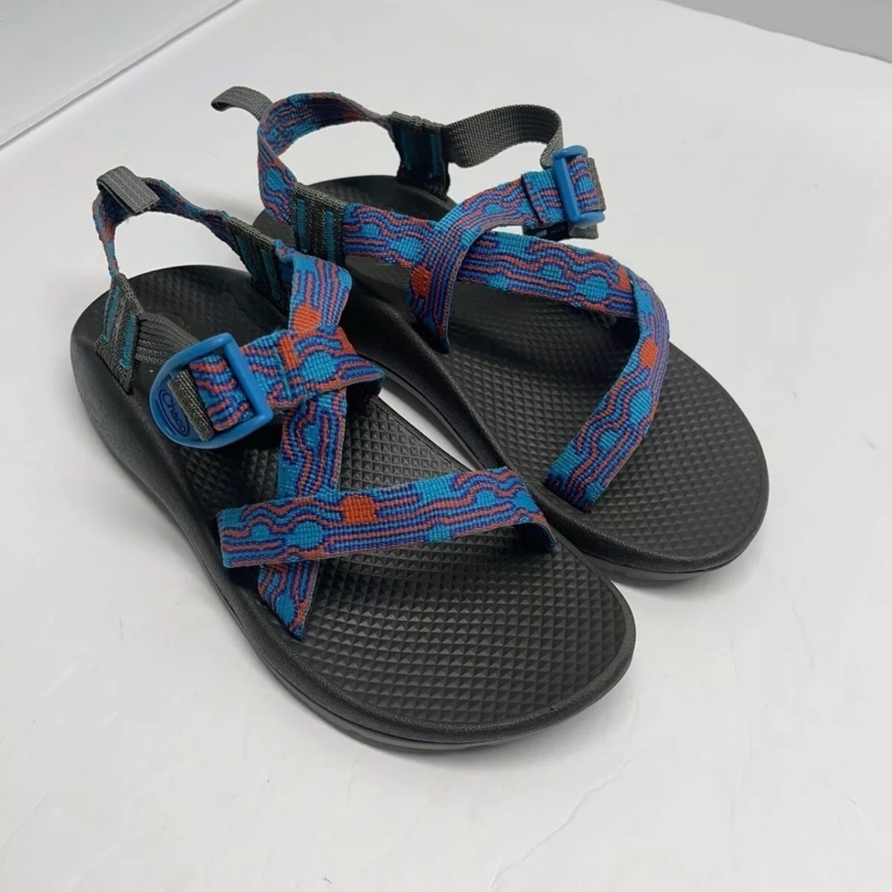 chaco size 5 striped kids sandals